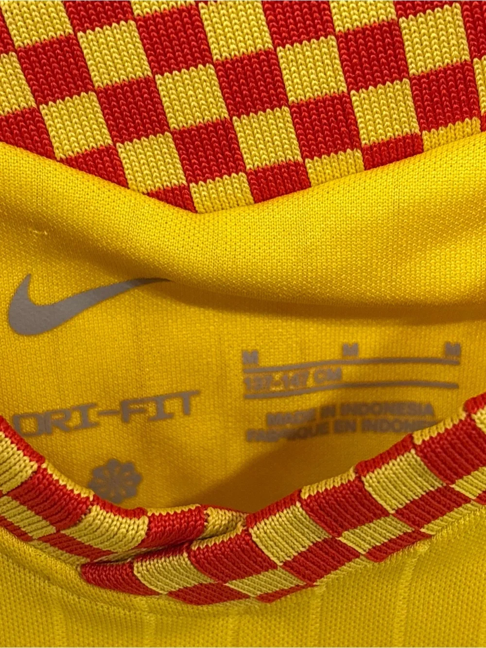 2021/22 Nike Boys Liverpool FC Yellow Third Soccer Jersey Medium M